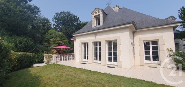 maison à vendre - 5 pièces - 240.0 m2 - ARGENTRE DU PLESSIS - 35 - BRETAGNE - Century 21 A.I.T